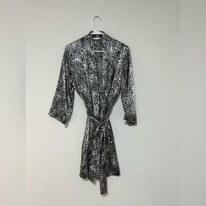 Ambrielle Black and Gray Satin Leopard Animal Print Robe